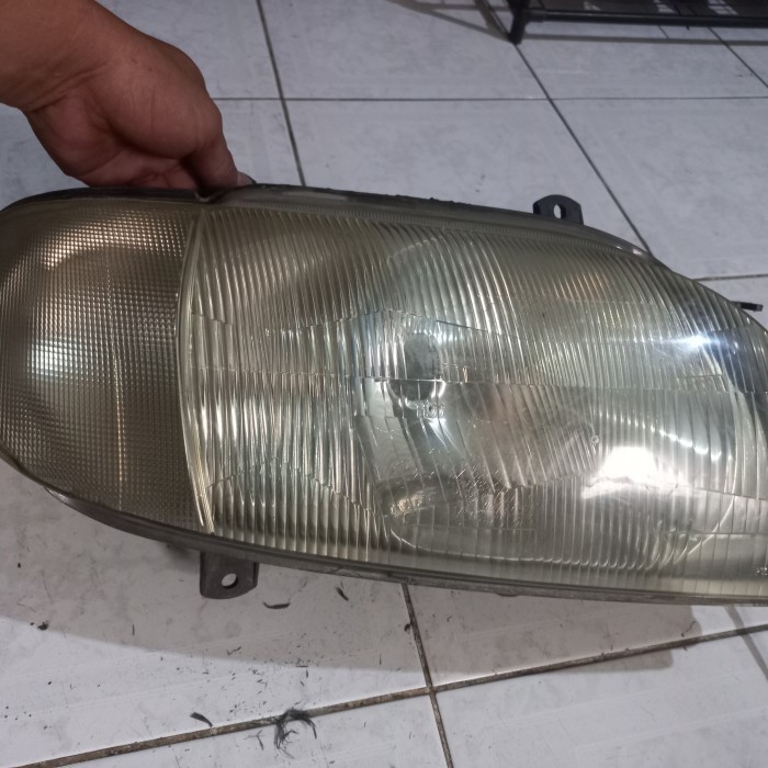 Headlamp lampu depan daihatsu Taruna