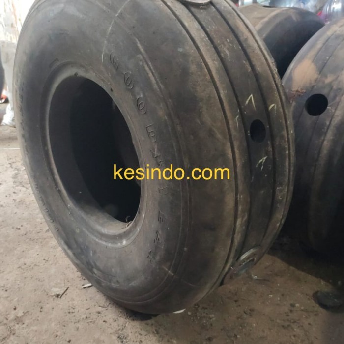 Ban bekas pesawat dapra diameter 102-103cm