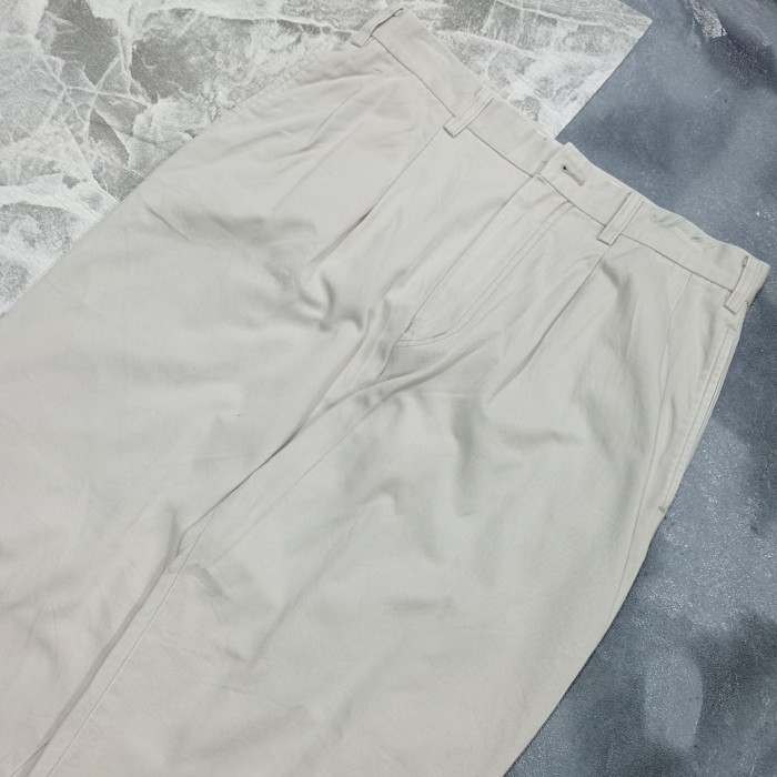 chinos the worth now