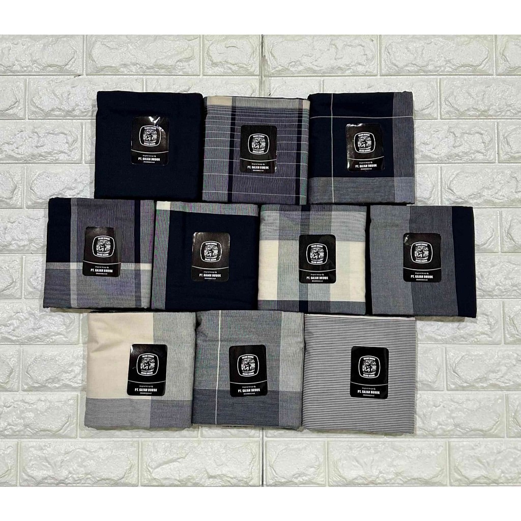 Grosir 10 Pcs Sarung Gajah Duduk motif Hitam Putih