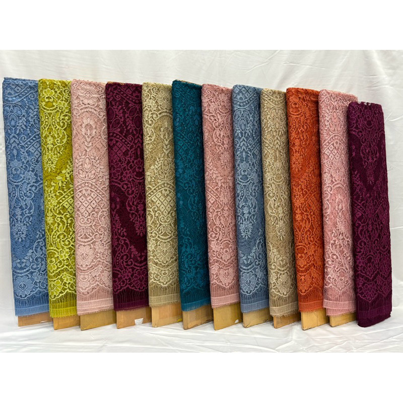 Brukat Lace Panel Benang Metalik Panjang (2.5 meter x 1.5m)