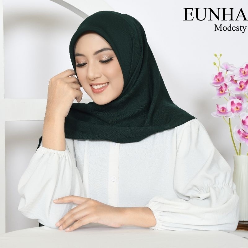 kerudung hijab segiempat bella square premium size 110x110 warna HIJAU BOTOL TUA