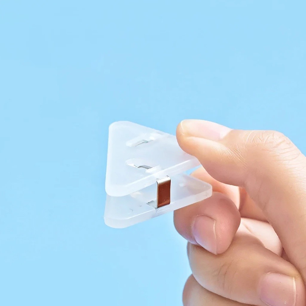 

TrendyStuff.id Klip Sudut Kertas Segitiga Warna Warni / Klip Sudut / Penjepit Sudut Kertas Segitiga S115