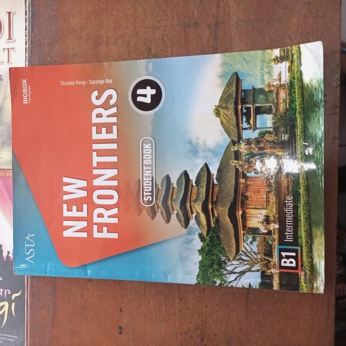 

NEW PRONTIERS STUDENT BOOK 4