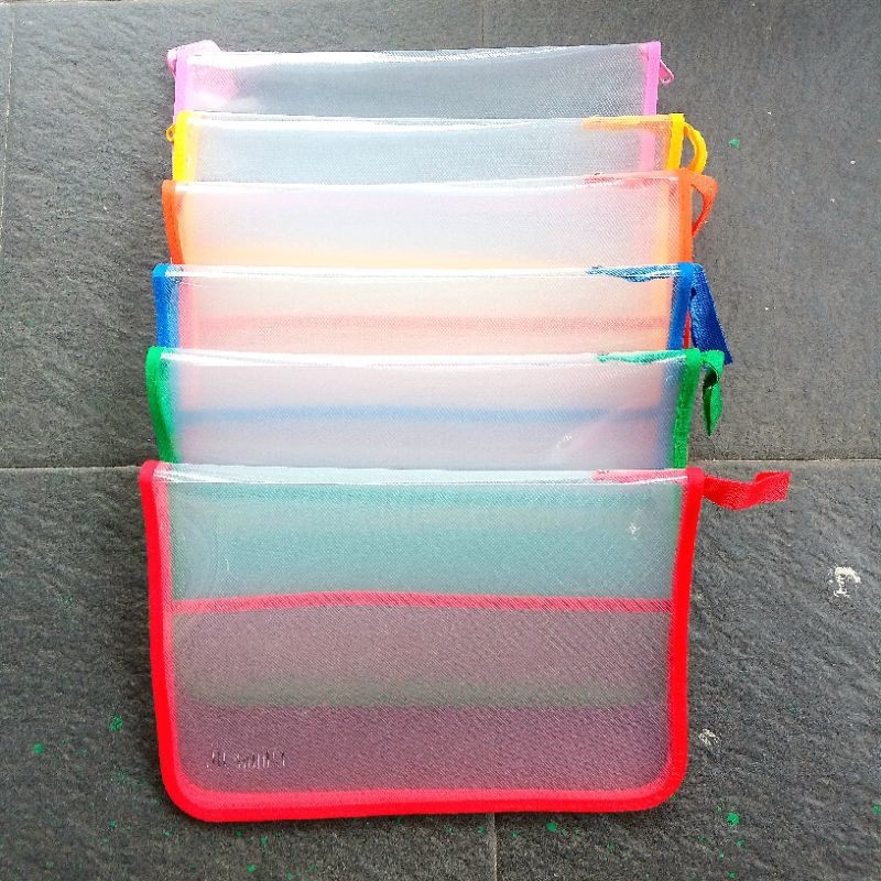 

Map Sleting Map Zipper Jenia Folio F4 ( Pak 12 Pcs ) [ Original ]