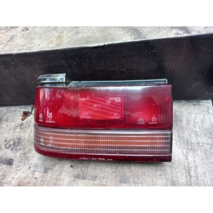 Stop lamp lampu belakang Mazda 626 Capella KIRI