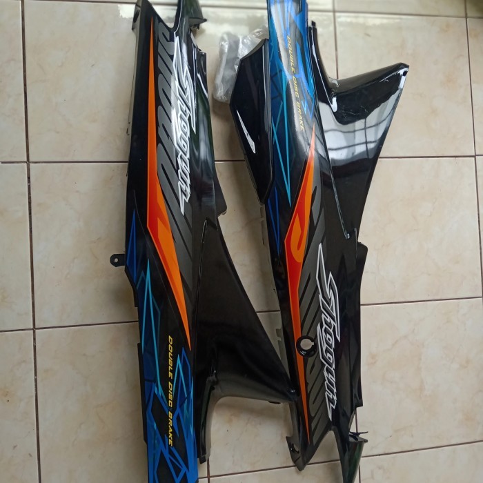 Cover body belakang Shogun 125 sp biru hitam