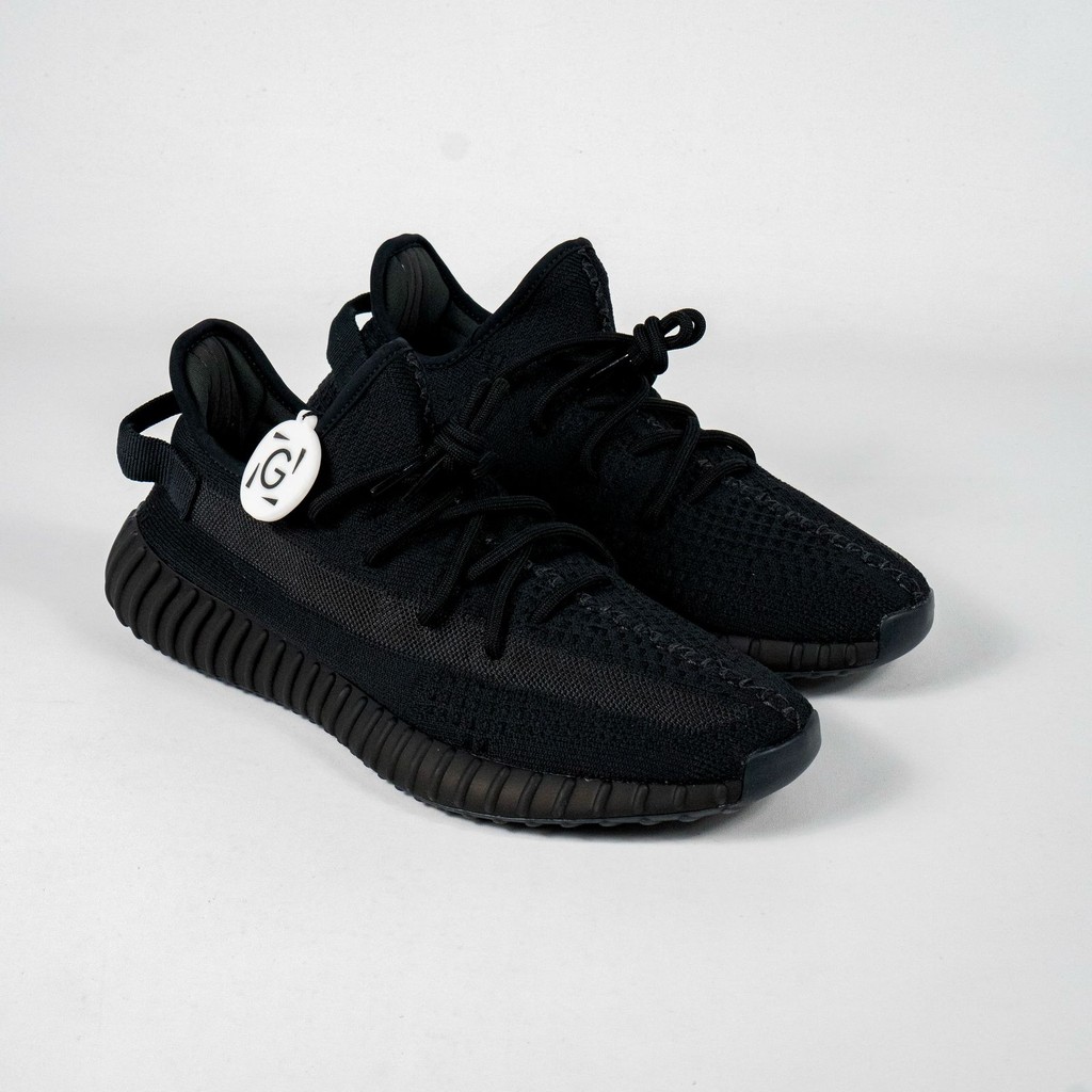 Sneakers Adidas Yeezy 350 Boost V2 Black Onyx Sepatu Casual Gym Olahraga Jogging Joging Pria Wanita