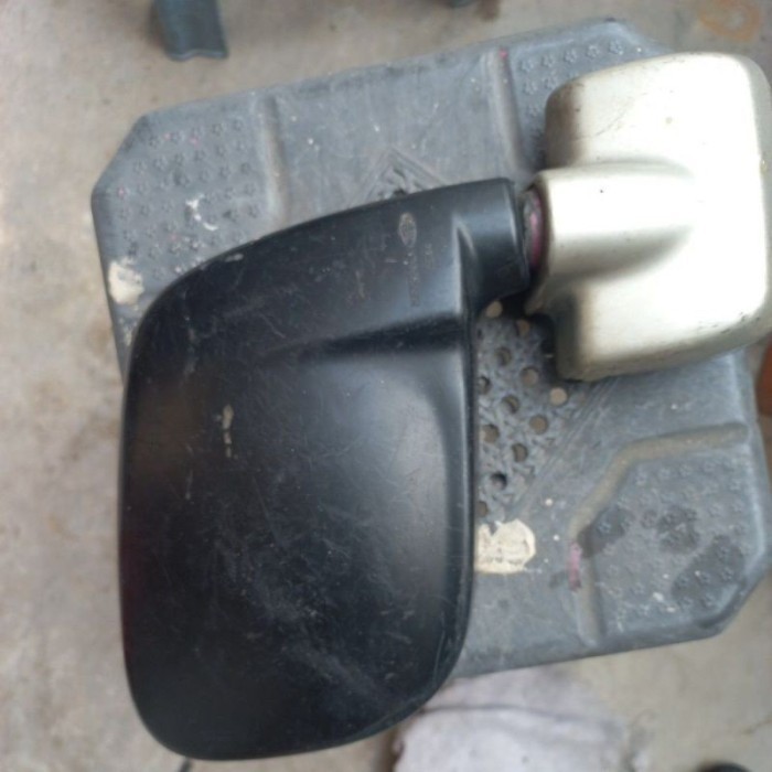 Spion Karimun Estilo lama  kanan