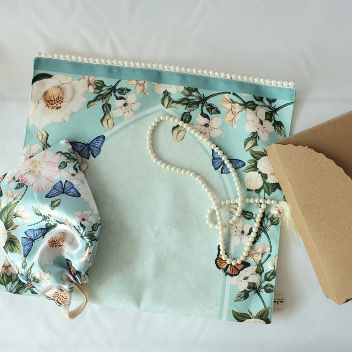 

New Collection Hampers Sajadah Mini White Peony by Seruni Living - Sunshine Blue