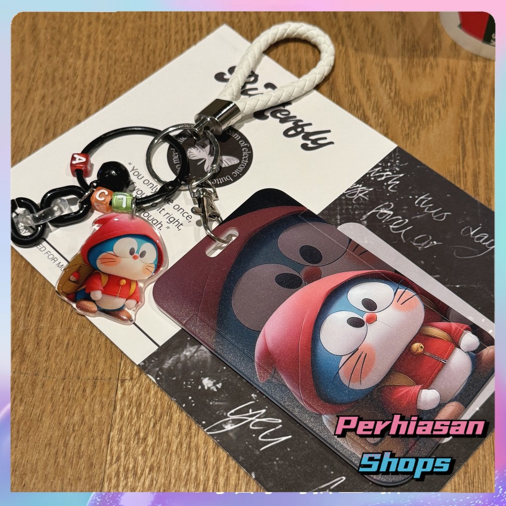 

ID CARD HOLDER MOTIF KAWAII TEMPAT KARTU PHOTOCARD PHOTO CARD MEMBERIKAN TALI TANGAN TINGKAT TINGGI,Doraemon Dengan Topi Merah