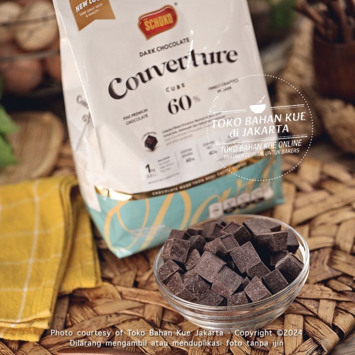 

Schoko CUBE 60 100gr Chocolate Couverture Cokelat Dark Coklat Baking