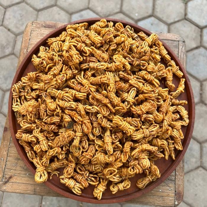 

Mie Gulung Pedas Daun Jeruk 500 Gram Snacks Food - pedas daunjeruk