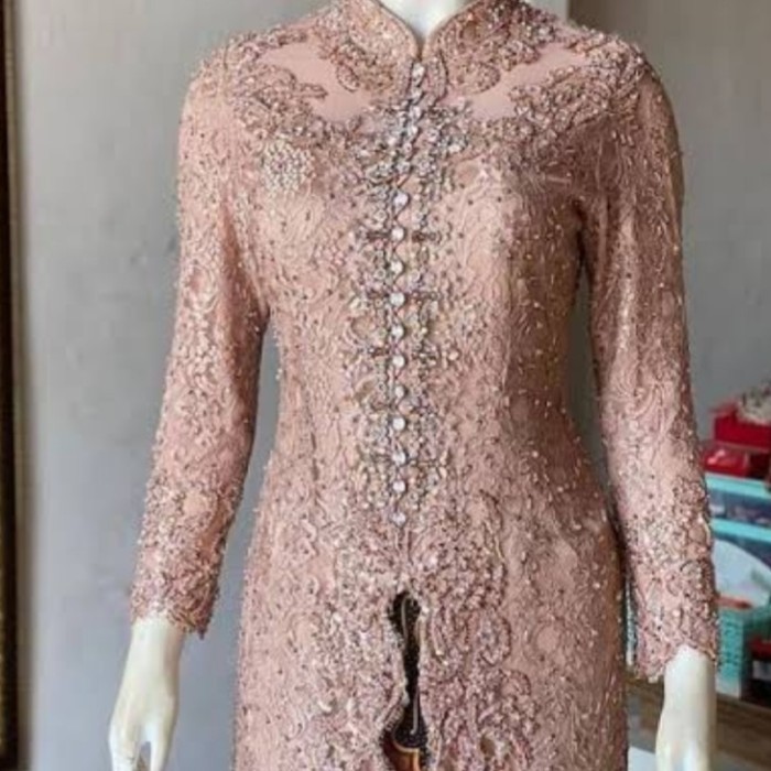 ✨LARIS✨ -Kebaya payet manik