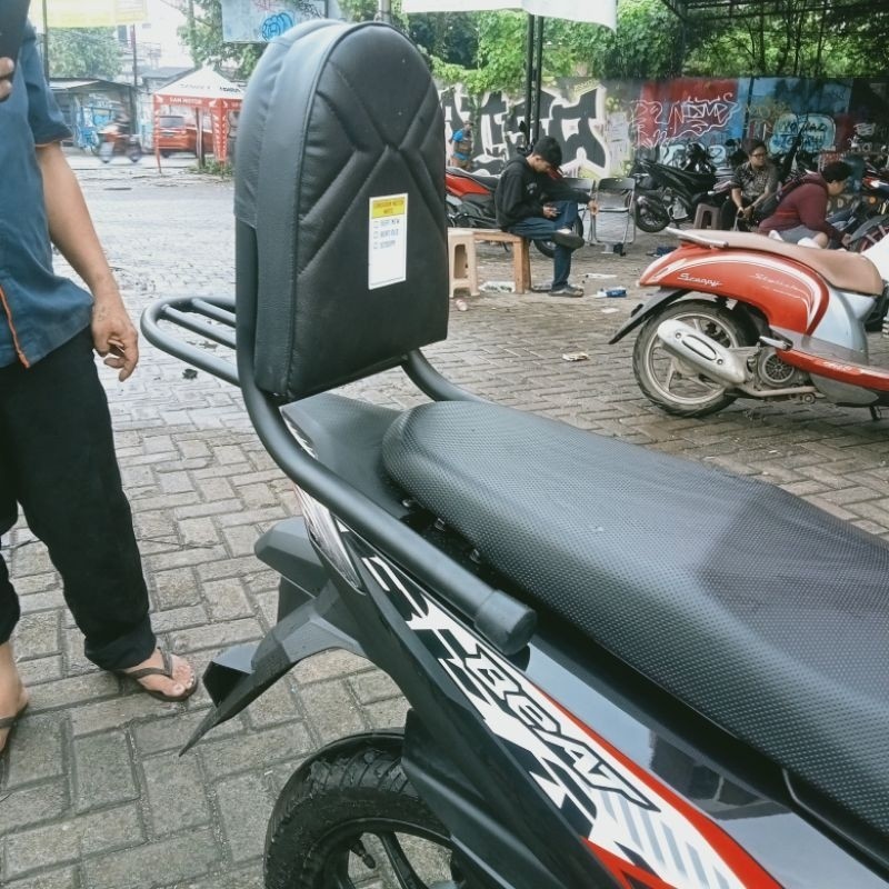 sandaran atau sederan motor beat 2025 -2026 pnp