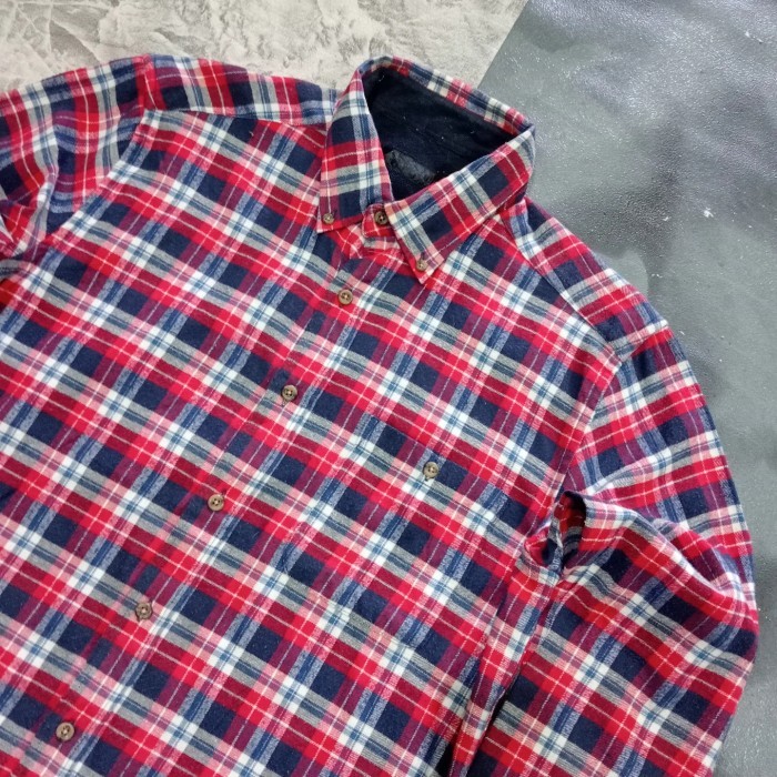 flanel clothes truck