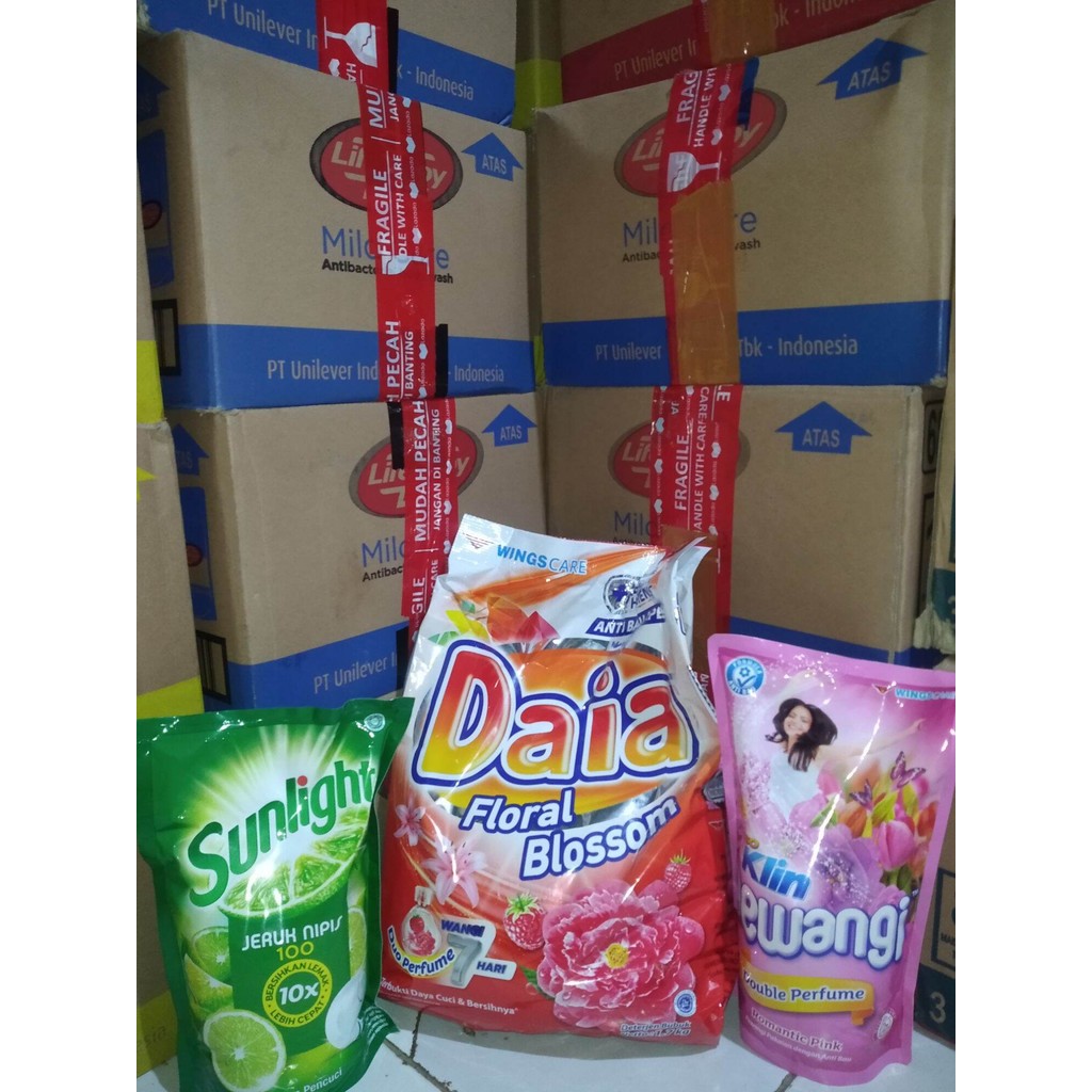 Promo Daia 1,7gr + Soklin pewangi 800ml + Sunlight 755ml