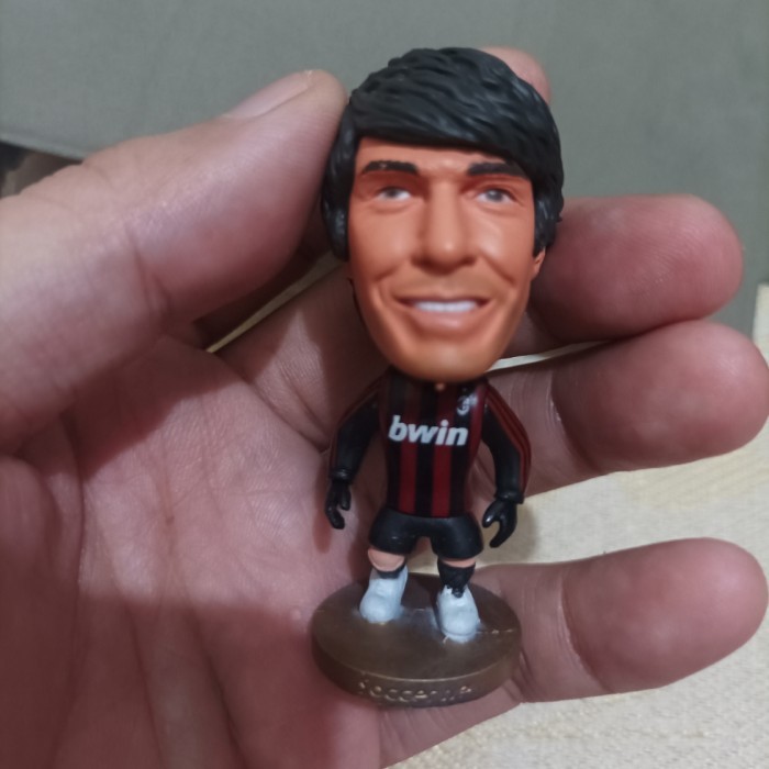 KY562 Kaka Milan Soccerwe figure