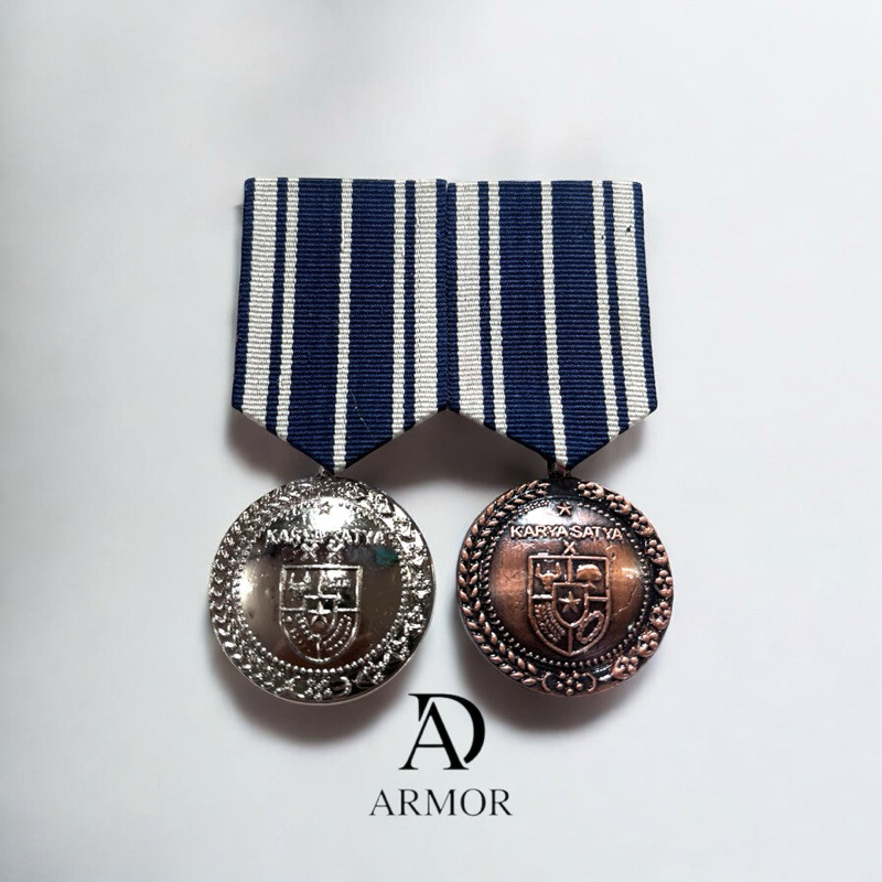 Medali PNS gabungan 10 20 tahun Medali PNS karya satya