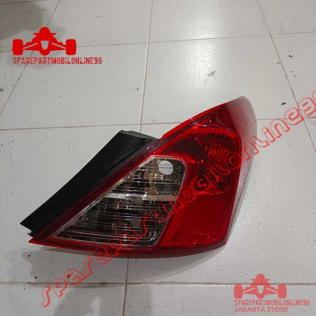 Stop Lamp Lampu Belakang Nissan Almera OEM