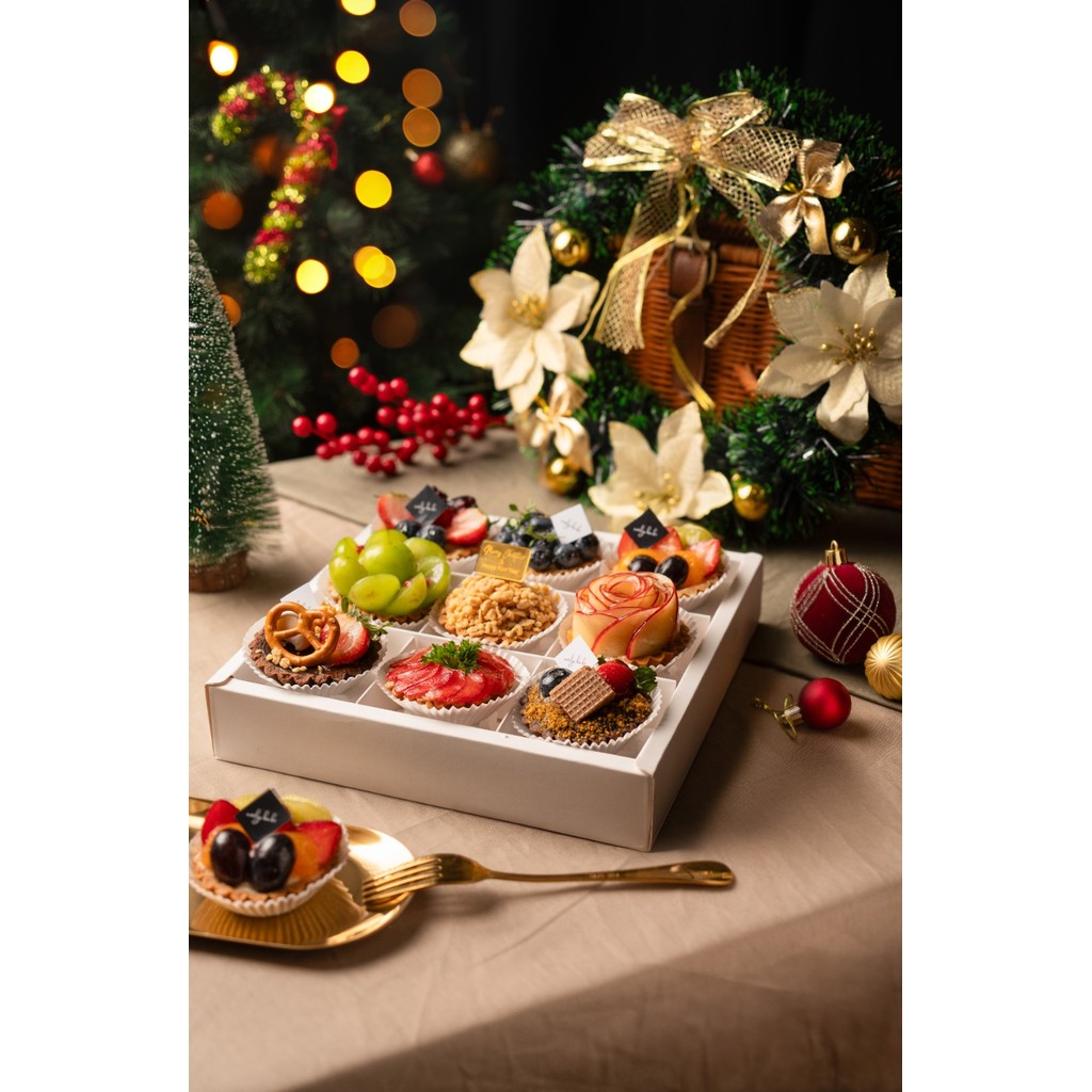 

Christmas Mini Tart Box of 9 by emilys.bake