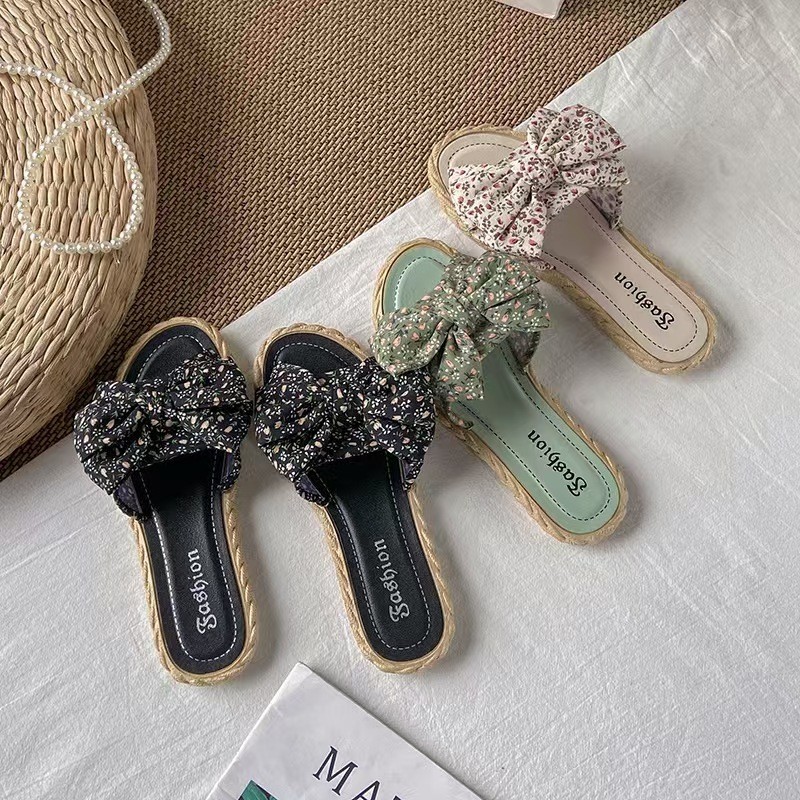 Murah  Voova Sandal Perempuan/ Sandal Jelly Wanita Kekinian/ Sandal Selop Jelly/ Sandal Pita