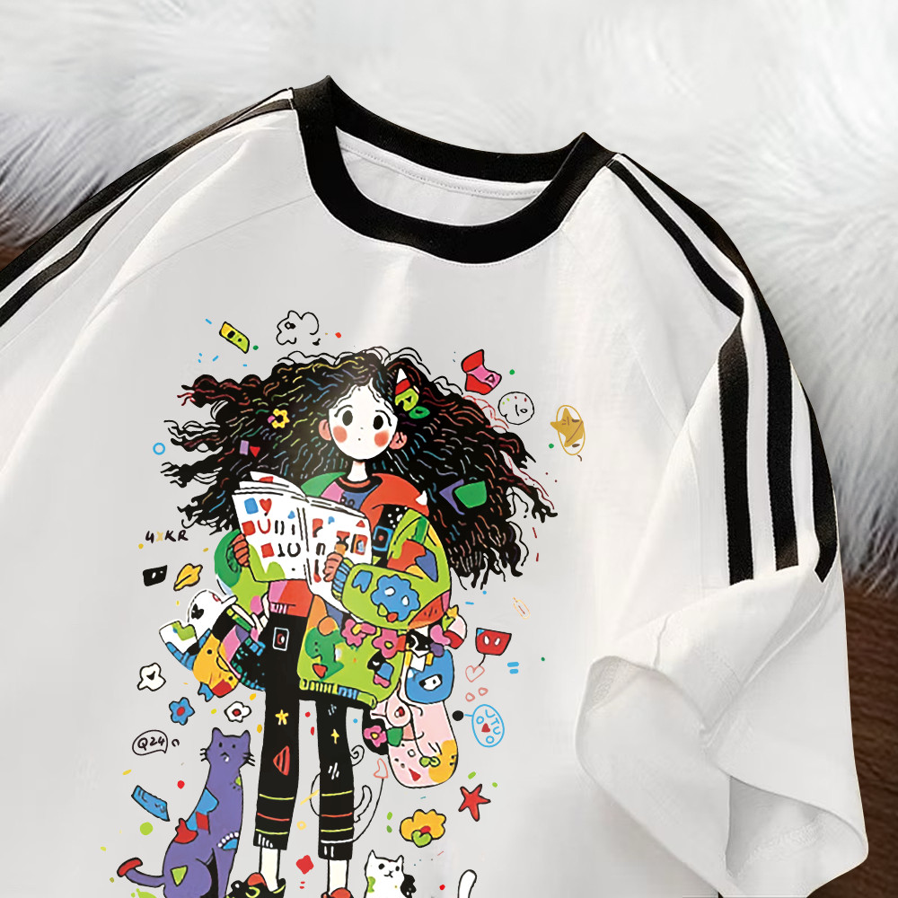 Kaos Garis Tiga Oversize | Motif Perempuan Baca Buku | Kaos Kekinian Wanita | Bahan 100% Cotton