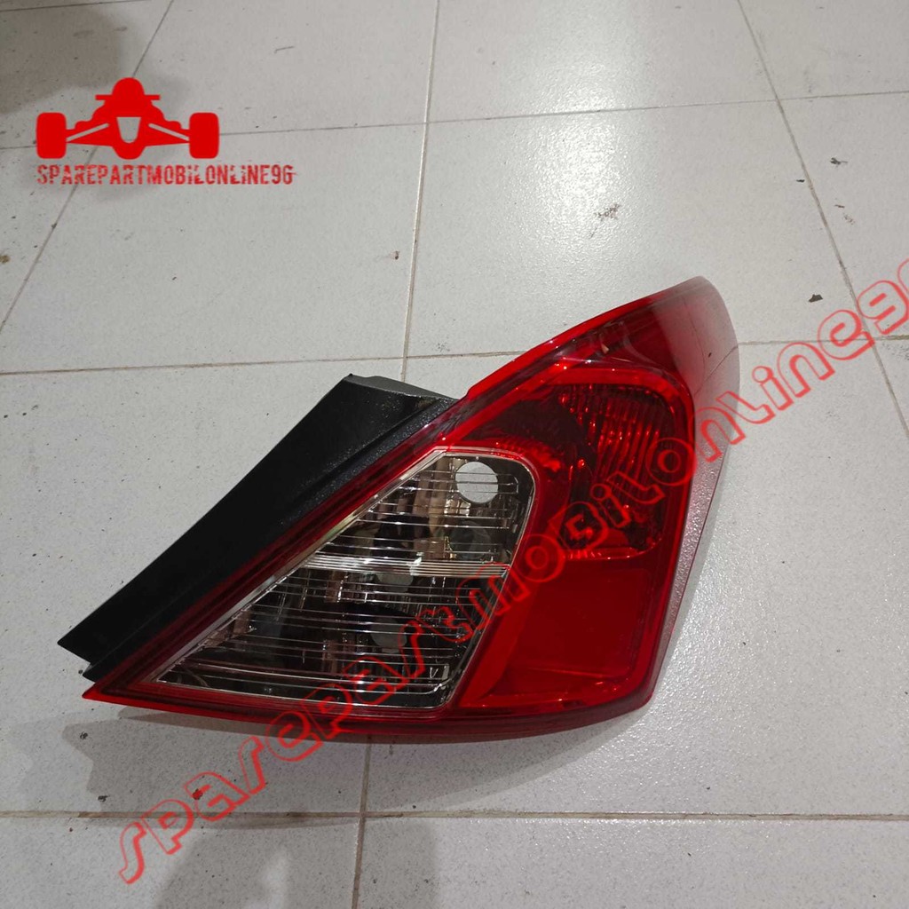 Stop Lamp Lampu Belakang Nissan Almera OEM