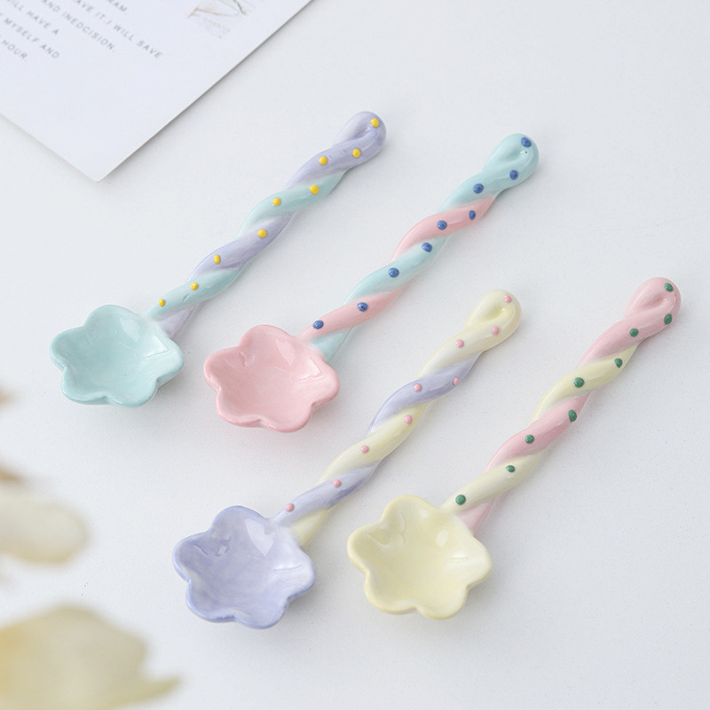 

1Pc Ceramic Long Handle Spoon Cute Ice Cream Hand Painted Dessert with Kitchen Tableware Accessories