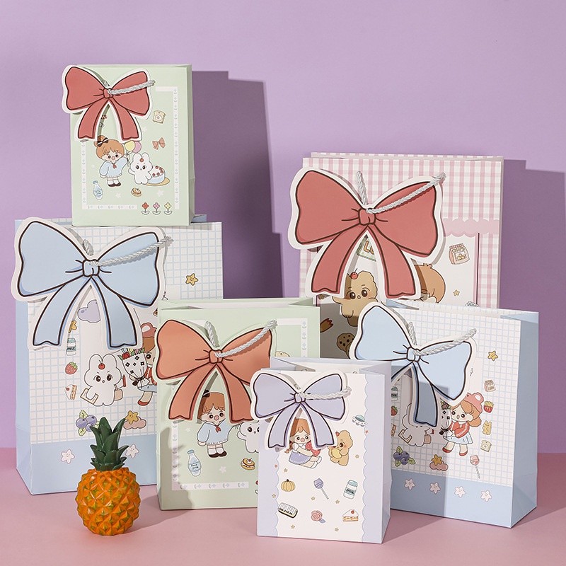 (SALE!) PAPERBAG NATAL / PAPERBAG MOTIF LUCU / PAPER BAG KADO / PAPER BAG ULANG TAHUN / PAPER BAG MI