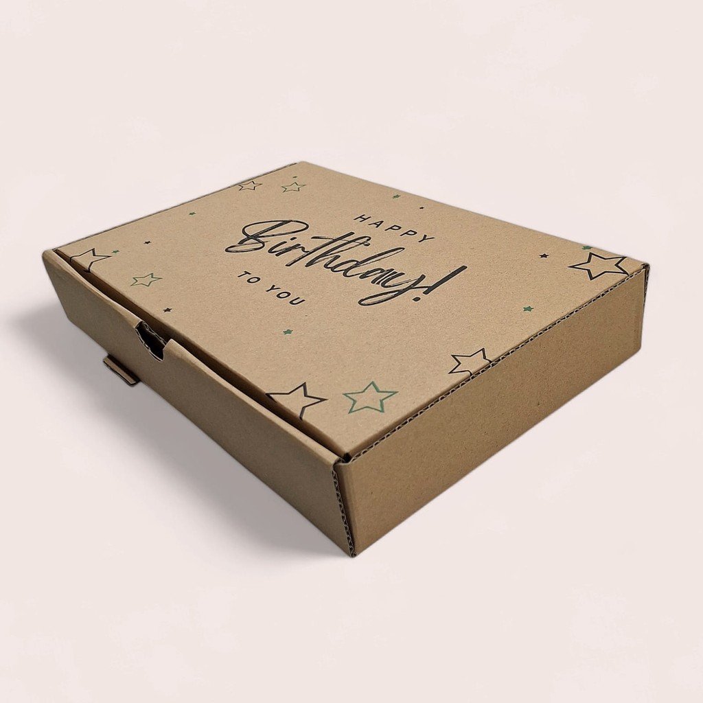 

Box Kotak Kardus Ulang Tahun - 30 x 20 x 5 cm - SFO Semarang Official