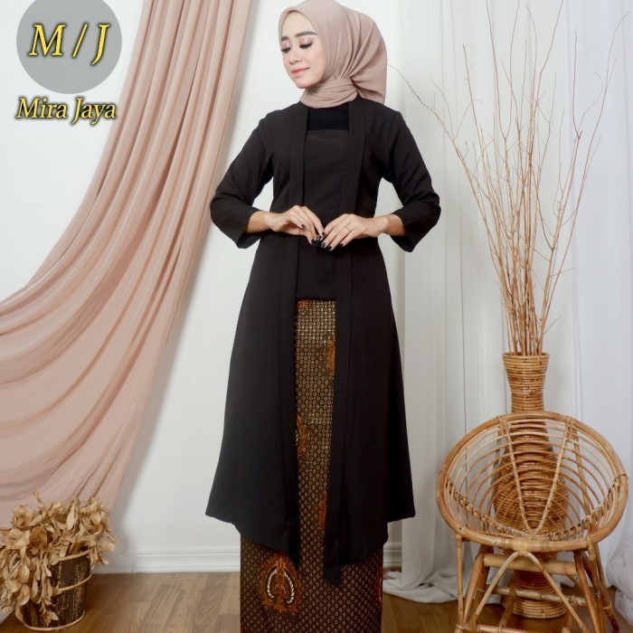 

SET Kebaya Kutu Baru Modern Long Tunik / Kebaya Kutu Baru / Kebaya - Hitam, Kebaya Saja/Cht