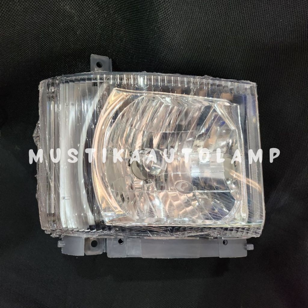 Headlamp / Lampu Depan Isuzu Giga / NMR71