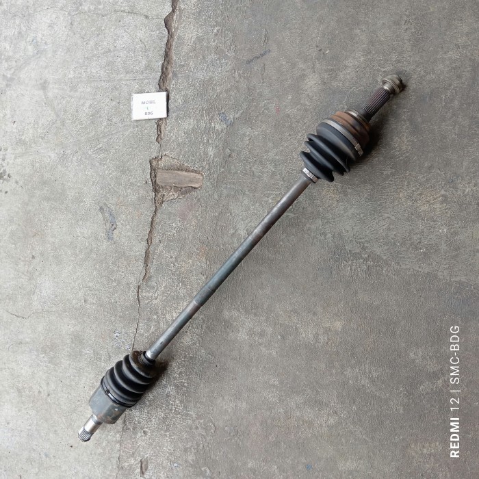 Drive shaft as roda set cv joint Luar dalam Timor bagian Kanan/panjang