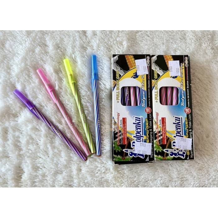 

PULPEN MERK BOLPENKU GRIP 0,2 ISI 12 PCS