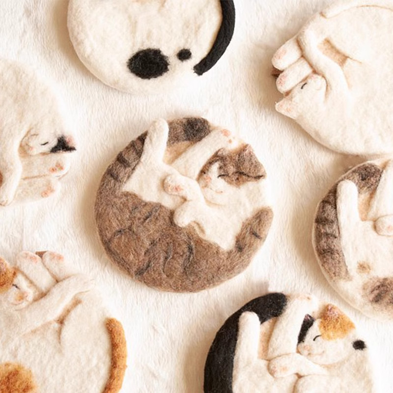 

DIY tool:Wool Felt Poking Curly Cat Coasters Yellow White Black Simple Handmade DIY Material Kit