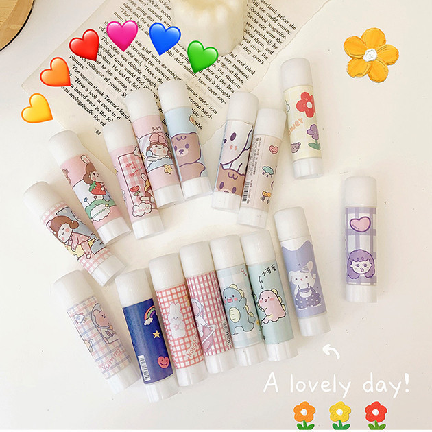 

Lem Perekat Kertas Glue Stick Lem Stik Batang Putar Sekolah Kantor Motif Korea Lucu 1021
