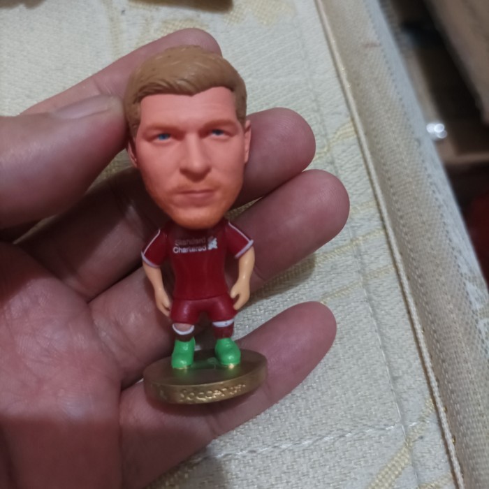 KY562 Gerrard Soccerwe action figure