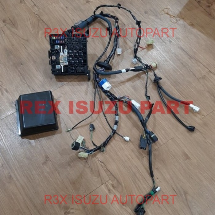 Kabel body / box sekring Isuzu panther kapsul ORI manual