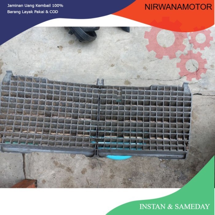 Grill mercedes benz Gril mercy  W 124 original