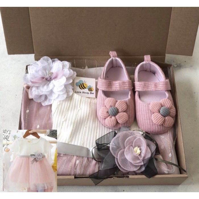 

Aksesoris Decor - [aikshop20_store] Hampers bayi cewek /hampers birthday /kado bayi 1thn - Putih