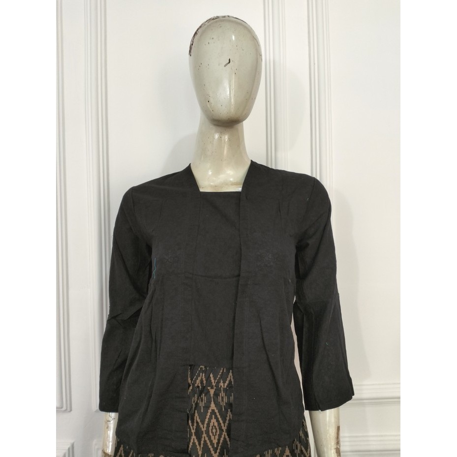 

✨LARIS✨ -Kebaya Modern Kutu Baru Embos Polos - Biru, M