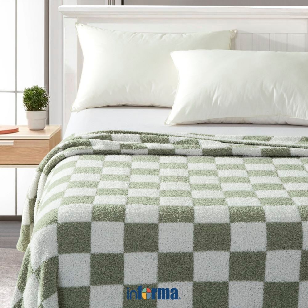 Informa 150x200 cm Selimut Polyester Velvet Checkered - Hijau Blanket Kain Penghangat Tubuh Aksesori
