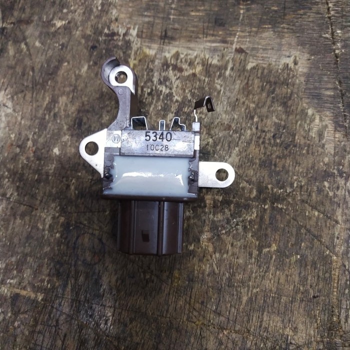 Ic Dinamo Ampere Avanza Xenia Rush Terios Innova Granmax Luxio Dll Ori HIGH QUALITY