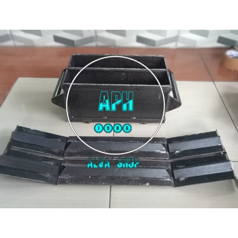 Cetakan Batako Dobel Engsel Panjang 30x15x10