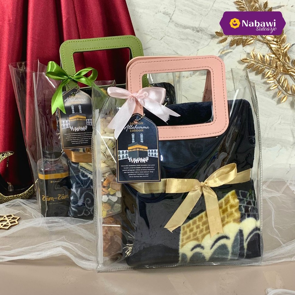 

Hampers PVC Al Mahira Sajadah Paket Oleh Oleh Makanan Khas Arab Souvenir Haji dan Umroh Premium
