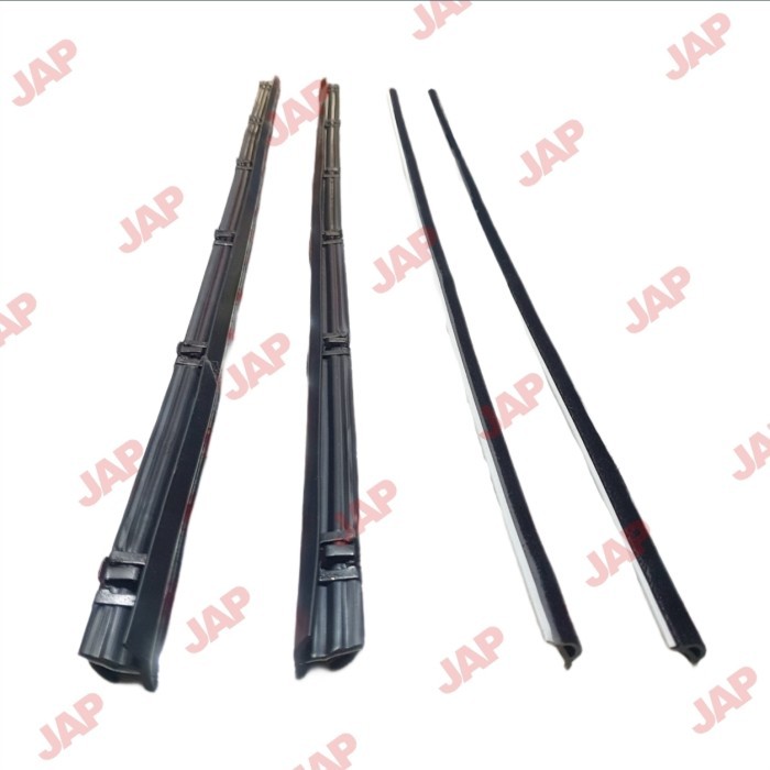 Karet Pelipit Lis List Pintu Kaca Mobil Pickup Carry Futura T120SS - Dpn Luar Kanan