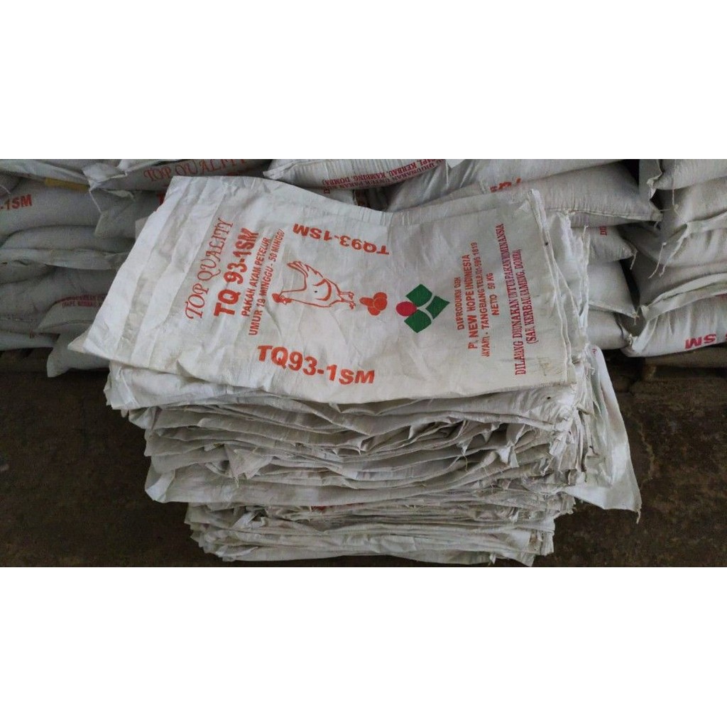Karung Bekas Besar Layak Pakai ukuran 50 kg Bekas Pakan Ayam, Ikan dan Unggas
