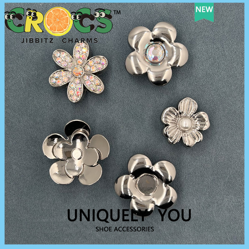 Metal jibbitz  Shoe Buckle Silver metal Diamond Flower Combination Shoe Accessories /crocs