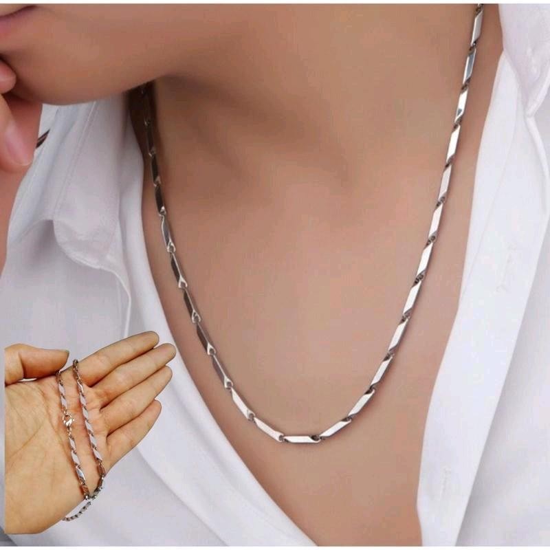 kalung titanium pria motif padi Emas Elegan Kulit Putih